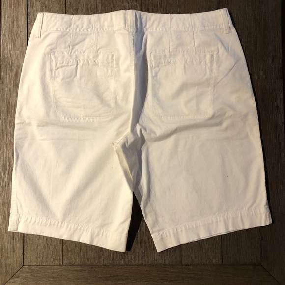 Old Navy Bermuda shorts - Picture 2 of 3